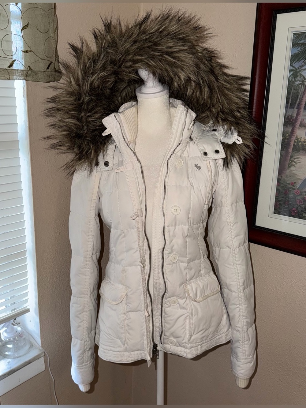 Vintage Y2K Abercrombie & Fitch 2000s Faux Fur Hooded Zip Up Puffer Jacket